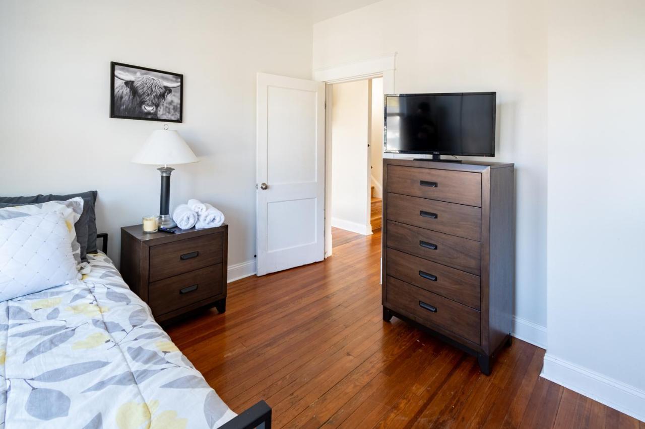 Contemporary 3-Bedroom Home With Balcony In Rva Richmond Bagian luar foto