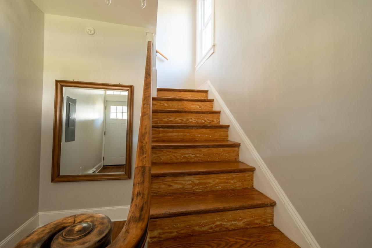 Contemporary 3-Bedroom Home With Balcony In Rva Richmond Bagian luar foto