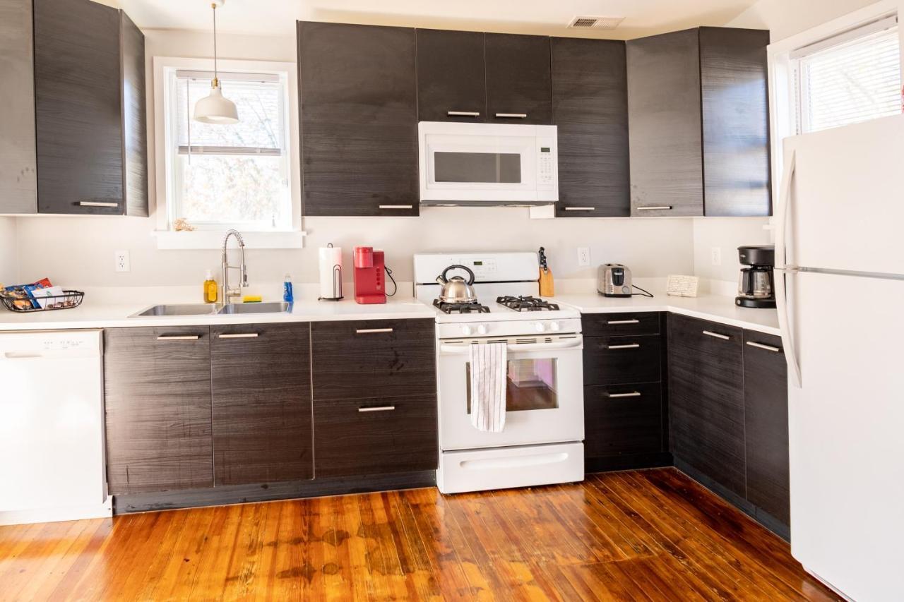 Contemporary 3-Bedroom Home With Balcony In Rva Richmond Bagian luar foto