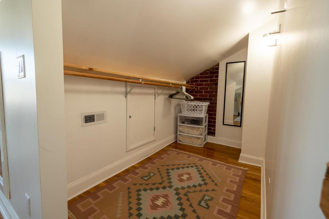 Contemporary 3-Bedroom Home With Balcony In Rva Richmond Bagian luar foto